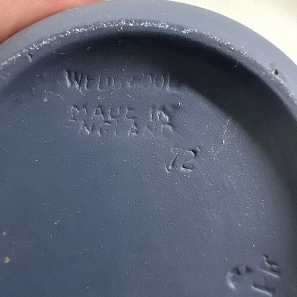 Antique Wedgwood Jasperware Bud Vase in Portland Blue and Cream (5") England - Picture 11 of 13